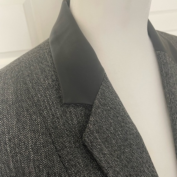 EXPRESS 3/4 Sleeve Jacket Sz 8 - Picture 3 of 6